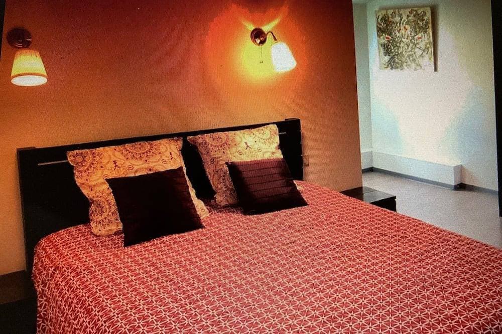Foto 5 von 8: Auberge Sainte Marguerite - Zimmer \"Pine de Galle\"