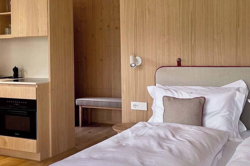 Foto 6 von 22: Surrounded by green - Luxury Chalet & Dolomites