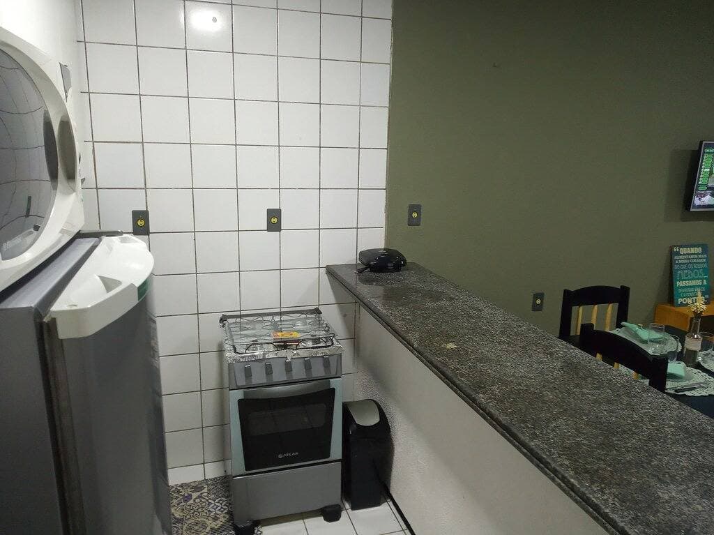 Foto 12 von 35: Nur wenige Schritte vom Strand entfernt - Erdgeschoss 2 Schlafzimmer Wohnung, Schwimmbäder, Klimaanlage, WLAN, Garage