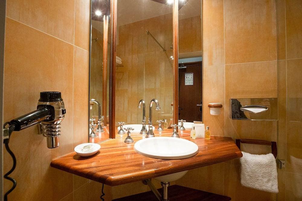 Foto 9 von 9: Doppelzimmer-Eigenes Badezimmer