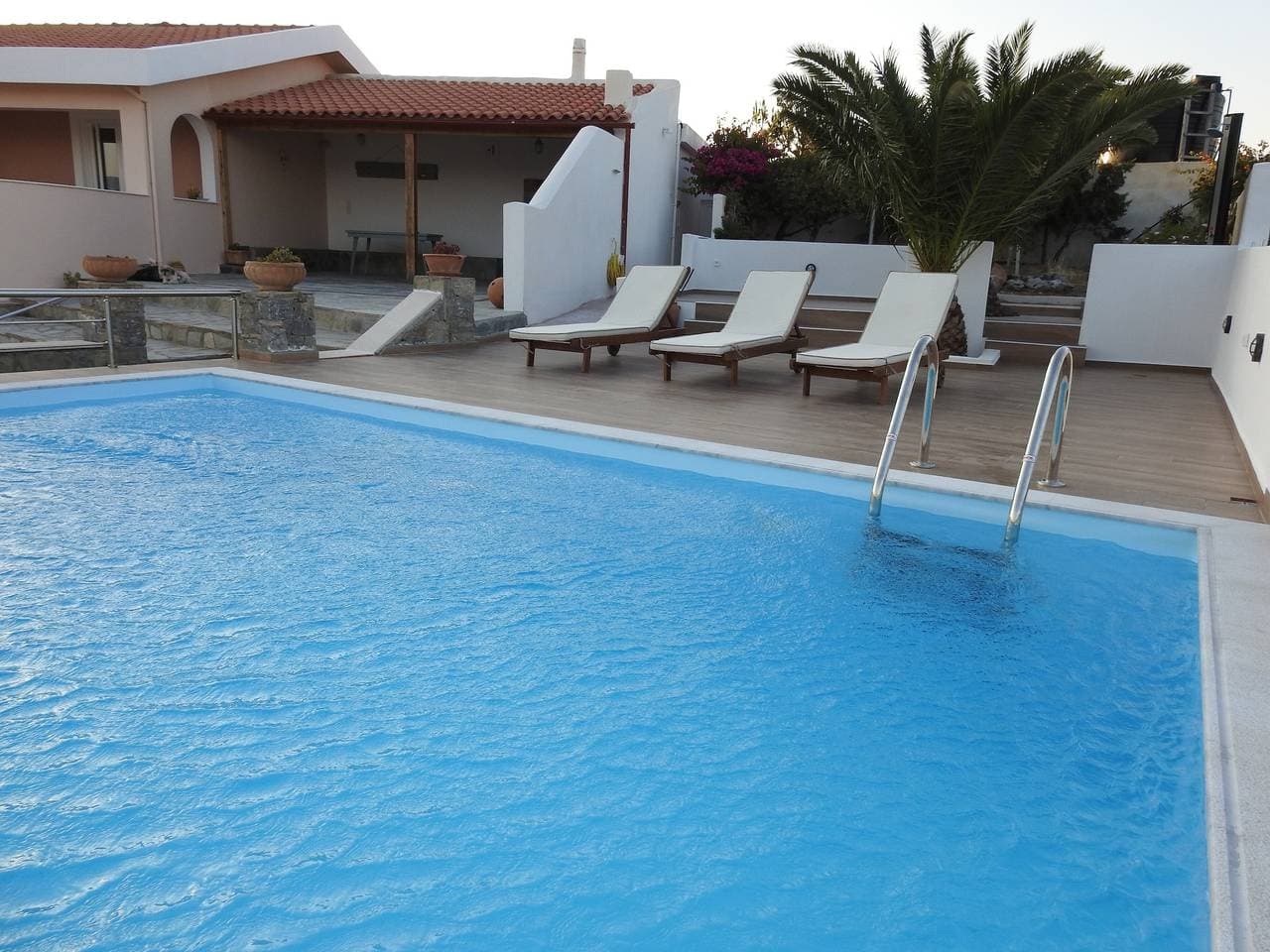 Foto 5 von 45: Villa 'Aiolos' – Swim Spa, Privat, mit Meerblick, WLAN und Klimaanlage