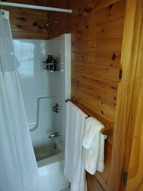 Foto 9 von 17: Eastern Beacon Inn Room 4