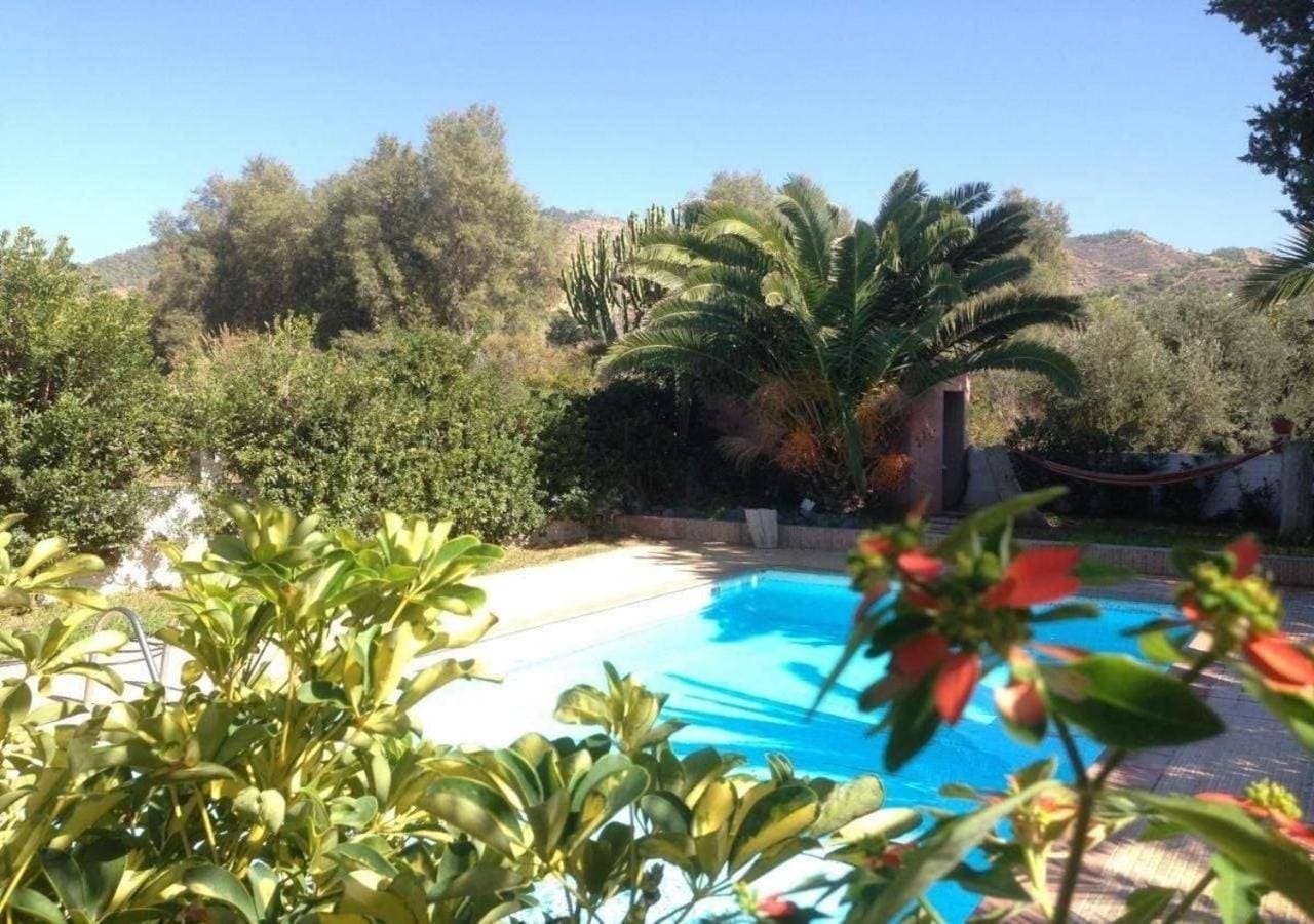 Foto 2 von 45: Three-Bedroom Villa with Private Pool