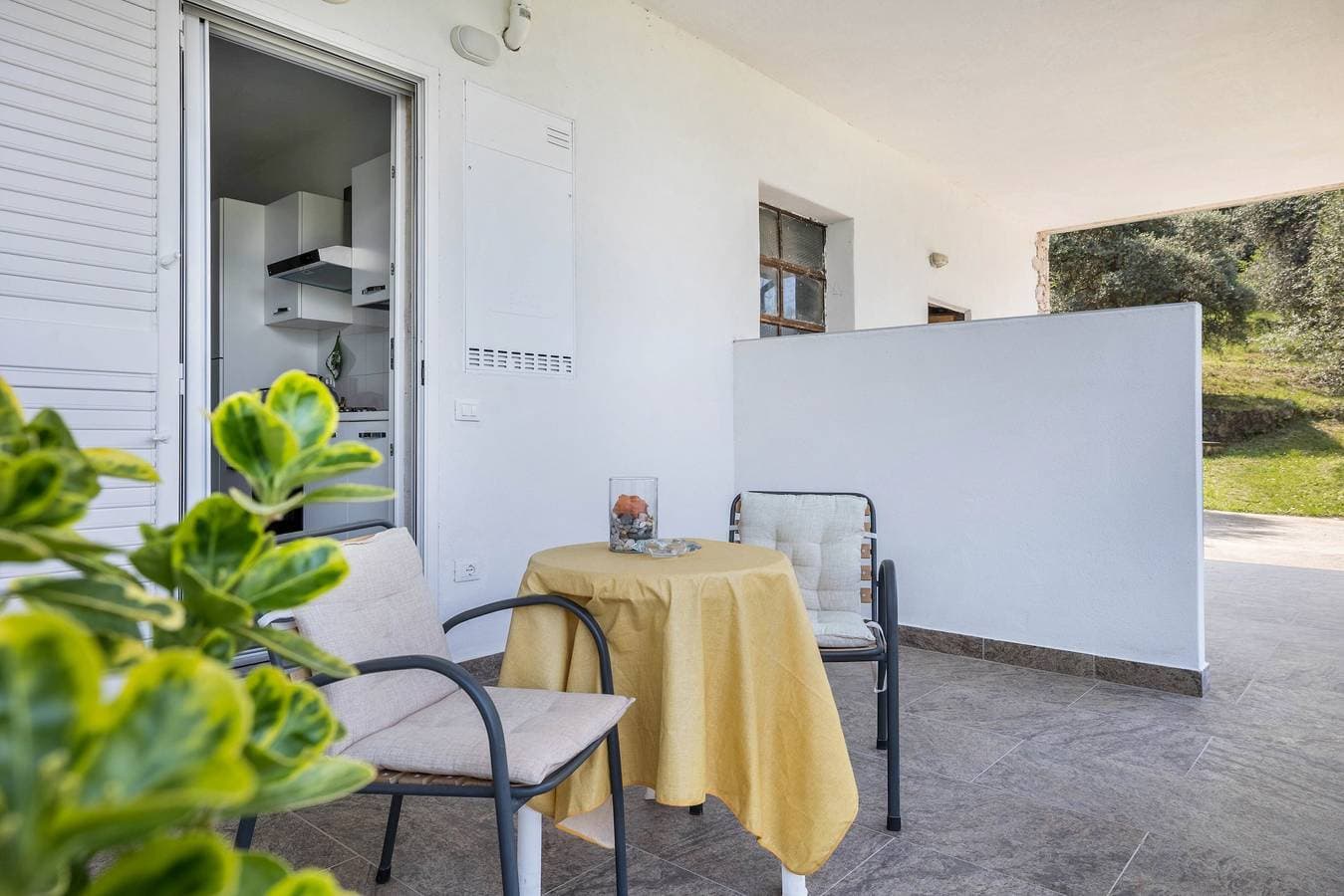 Foto 6 von 20: Einzimmerapartment 'Tiny' mit gemeinsamer Terrasse und WLAN