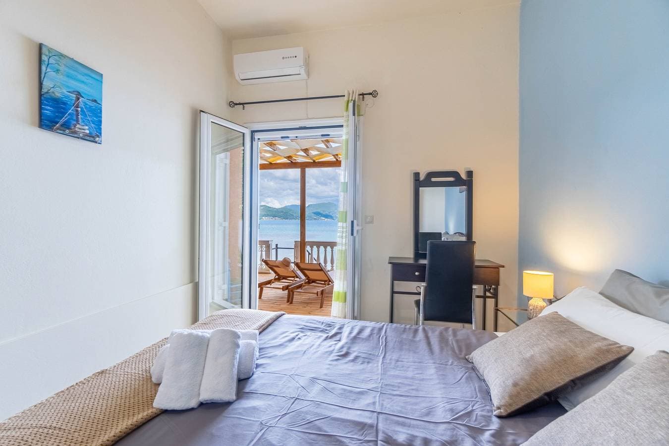 Foto 5 von 27: Ferienwohnung 'Nikos Seaside' mit Meerblick, WLAN und Klimaanlage