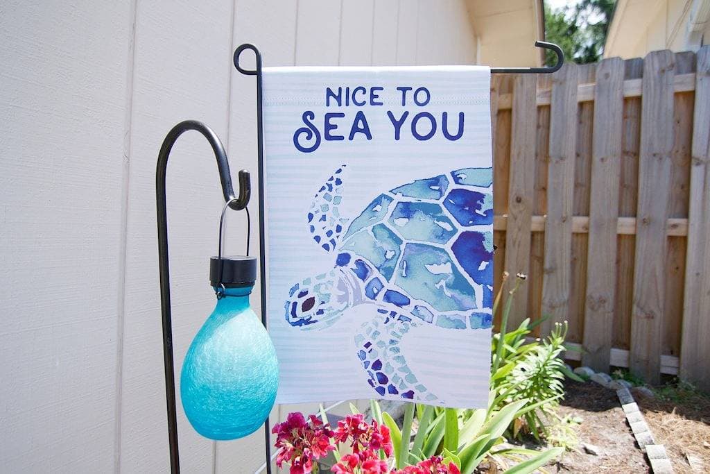 Beachy Guest Cottage !! 1