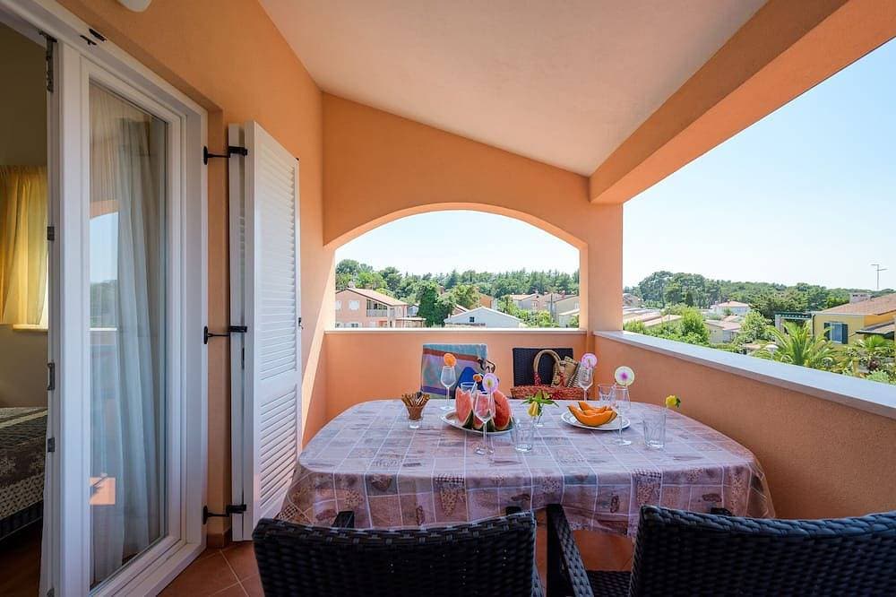 2-Zimmer-Ferienwohnung mit Pool Basanija, Umag 1
