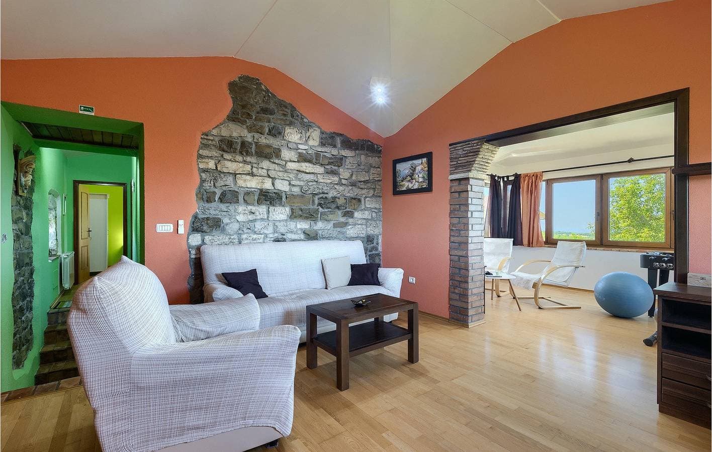 Foto 9 von 60: Charmante 2-Zimmer-Wohnung mit Pool und WLAN in der Nähe von Momjan