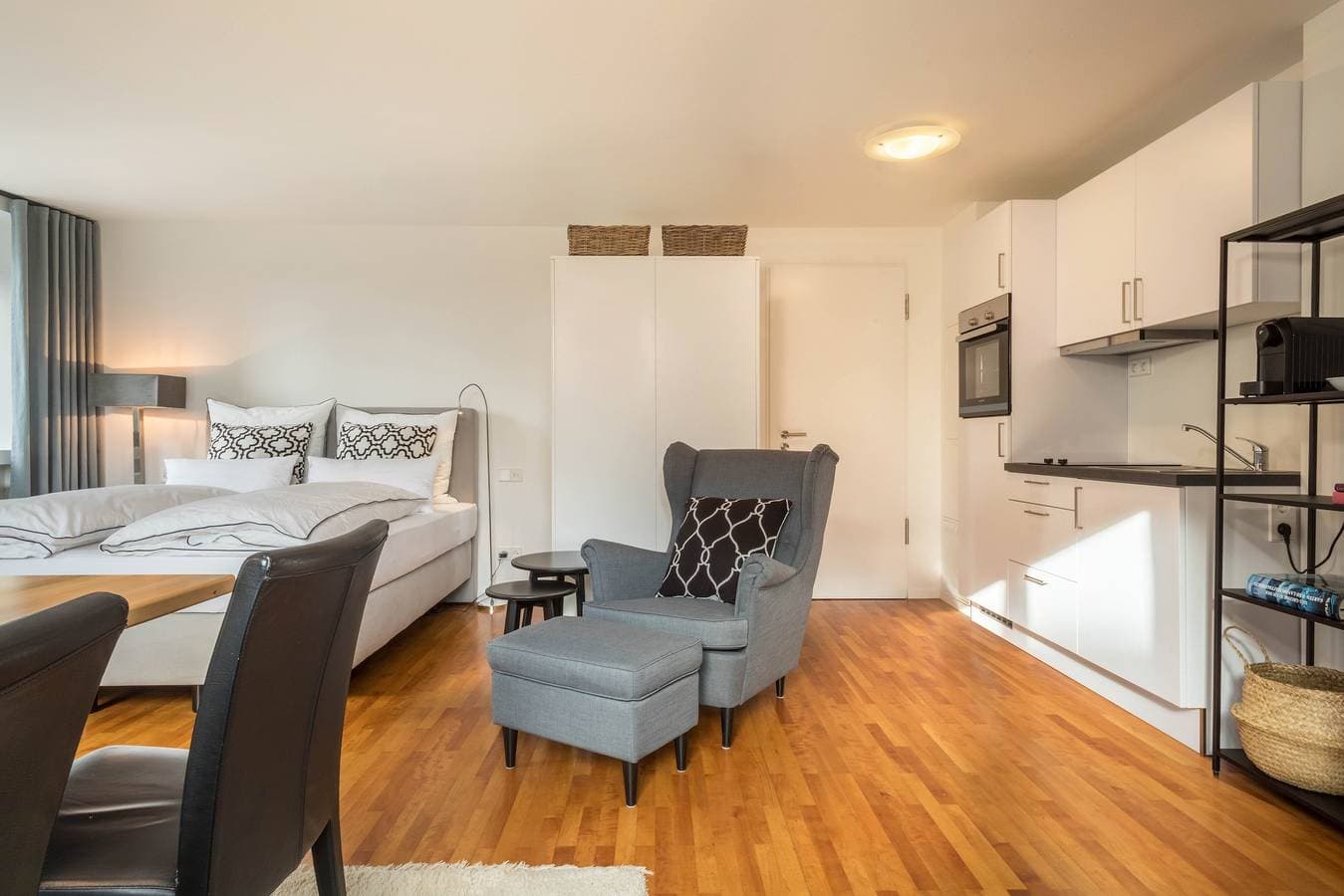 Foto 6 von 25: Modernes Einzimmer-Appartement Nr. 12 mitten im Stadtzentrum mit WLAN
