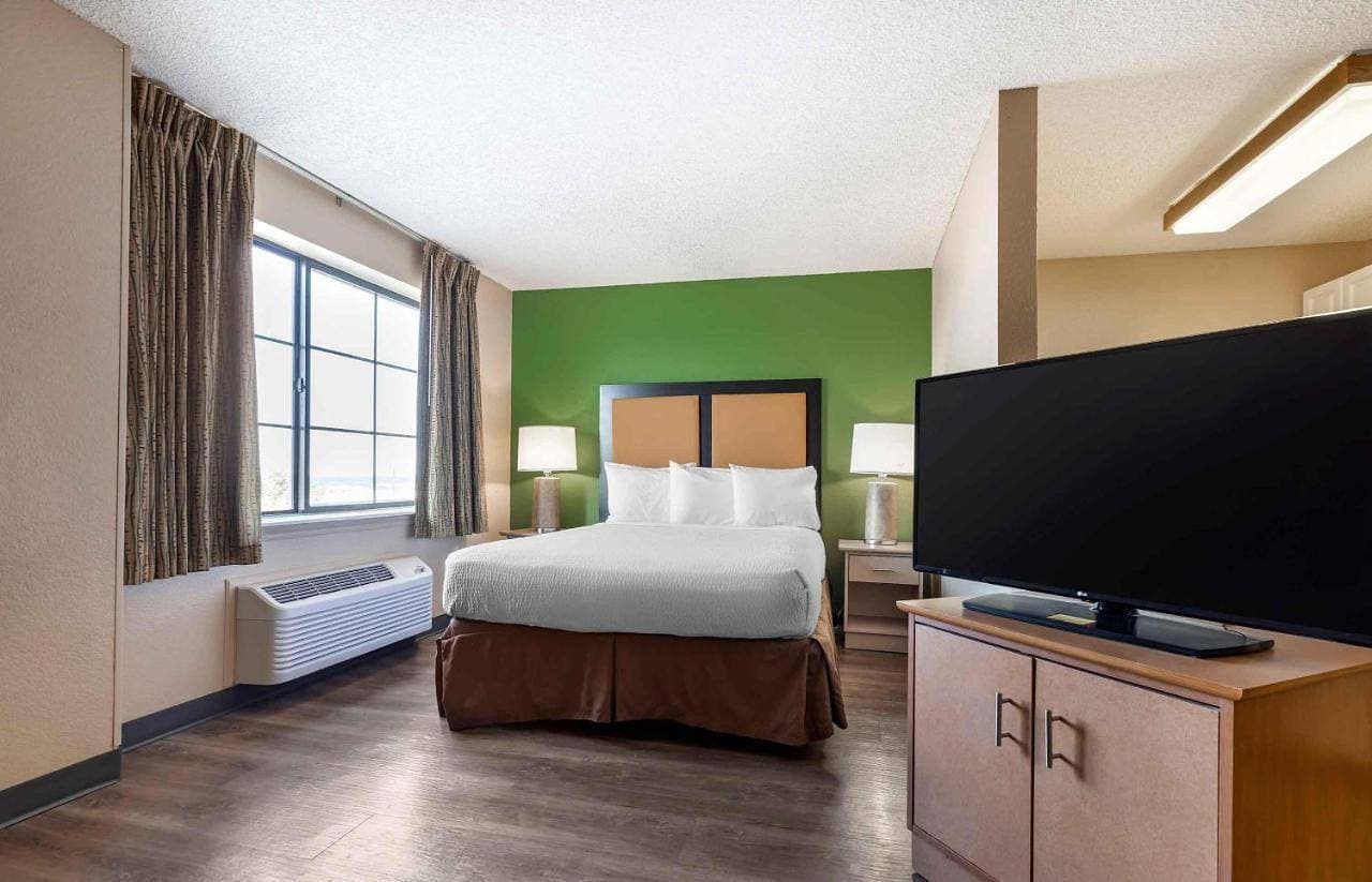 Foto 7 von 18: Deluxe Studio with 1 Queen Bed - Non-Smoking