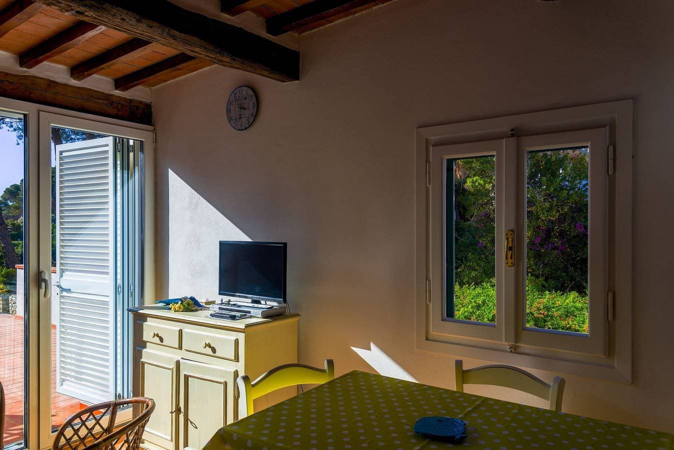 Foto 8 von 16: Ferienwohnung für 4 Personen mit Terrasse