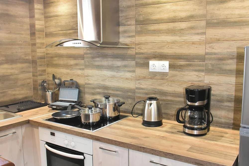 Foto 13 von 30: Fk Apartment is Situated 60m Away From the Beach and 10km From the Ath.airport