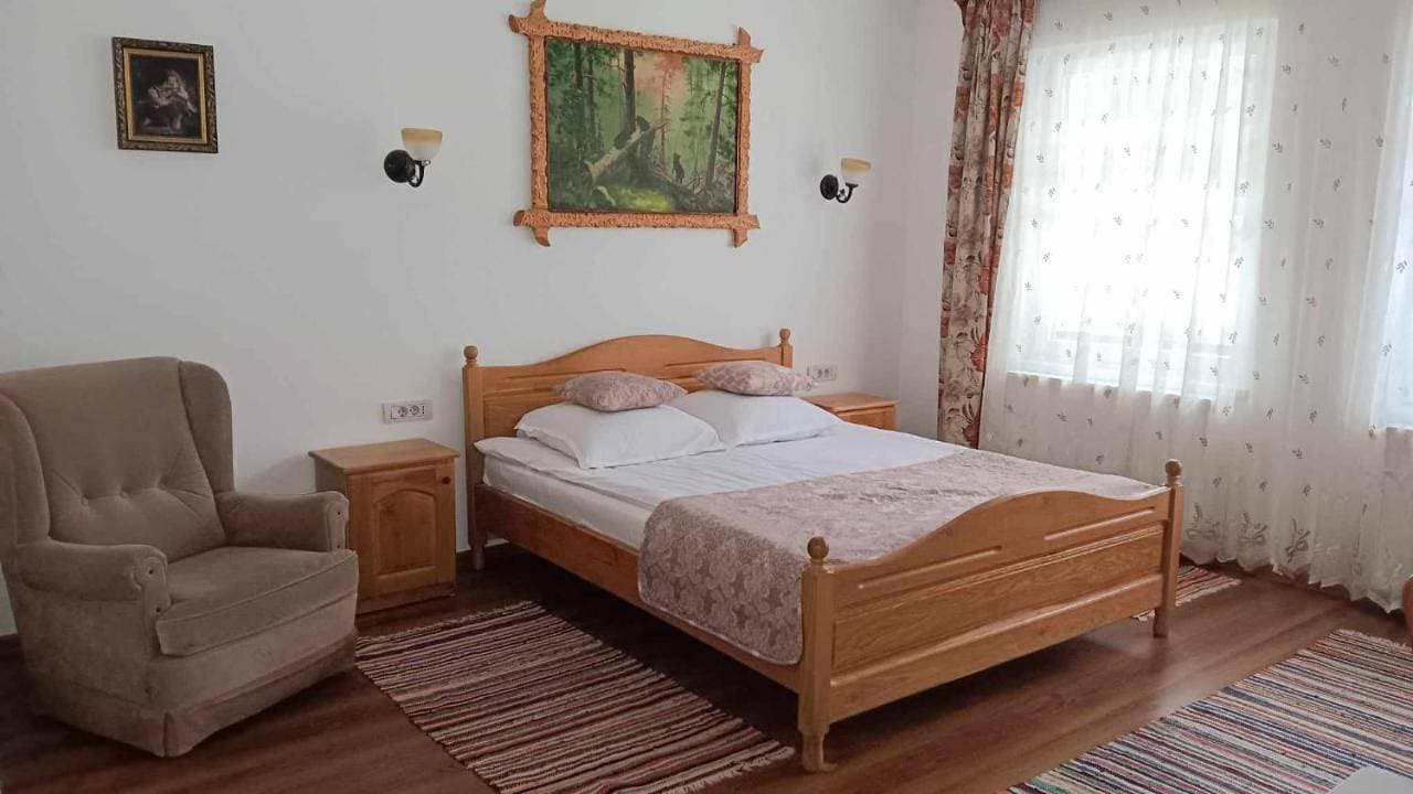 Foto 3 von 6: Double Room with Balcony