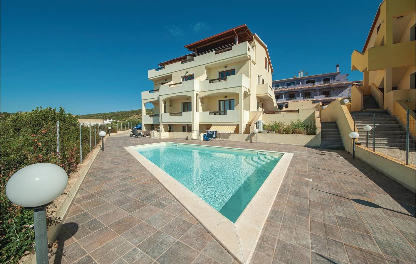 Foto 2 von 20: Gemütliche Unterkunft am Strand: Parkplatz, AC, Pool, Terrasse