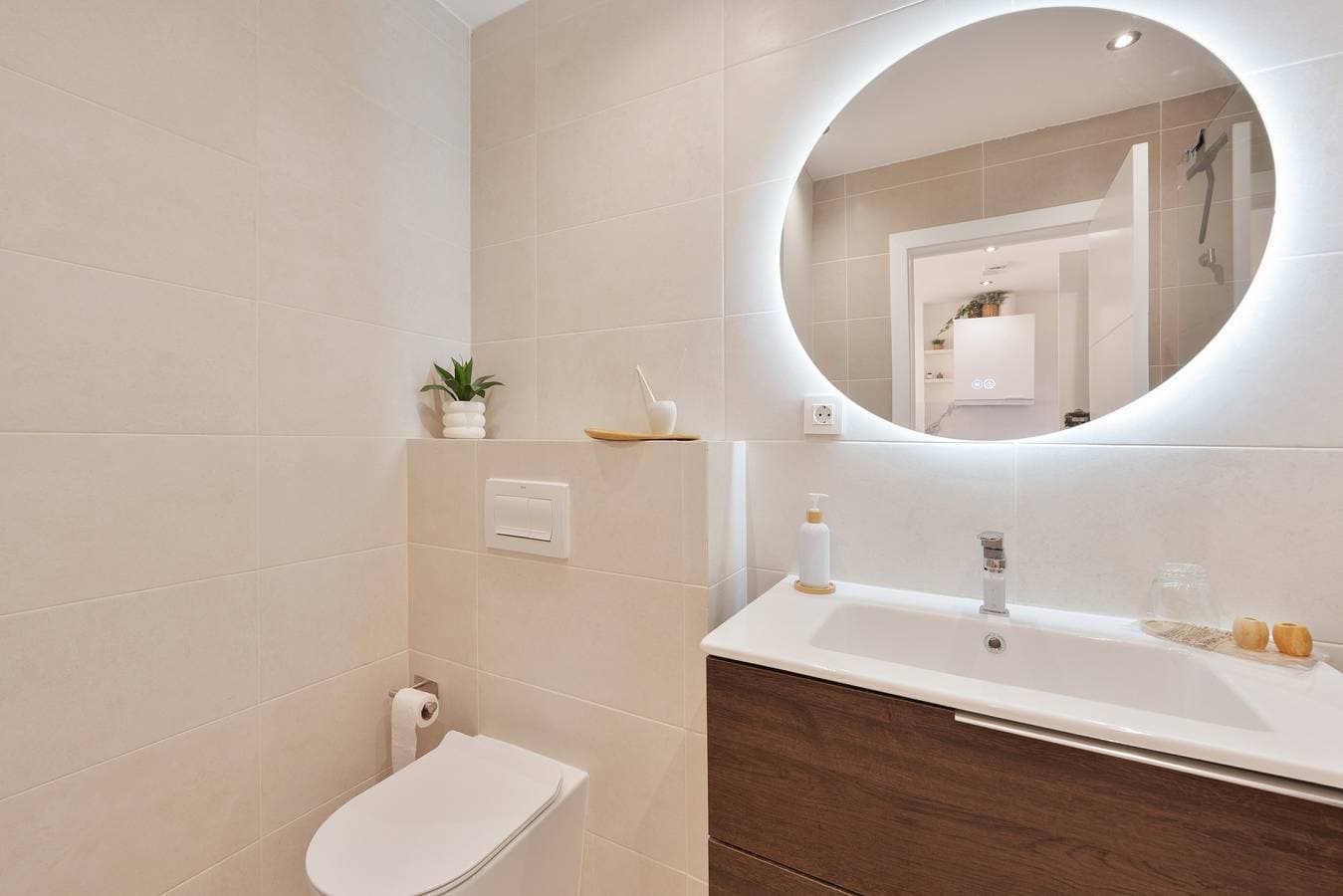 Foto 10 von 36: Apartment 'En Elviria' mit Gemeinschaftspool, WLAN und Klimaanlage