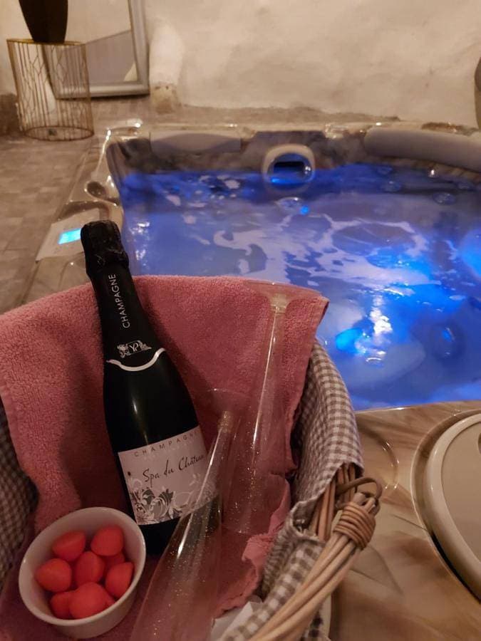 Foto 4 von 15: Queen Room with Spa Bath