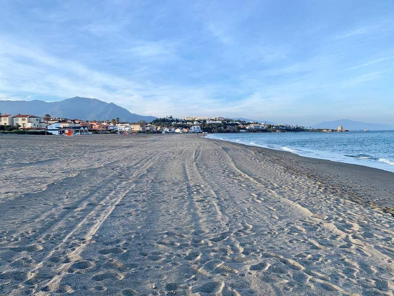 Foto 3 von 35: Ferienwohnung 'Casares Beach Golf' mit Gemeinschaftspool, Wi-Fi und Klimaanlage