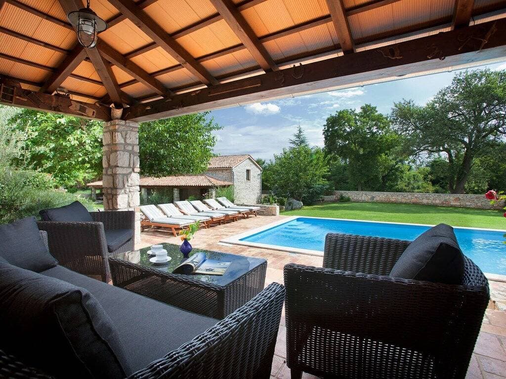 Foto 4 von 33: Ferienhaus in Labin mit Schwimmbecken