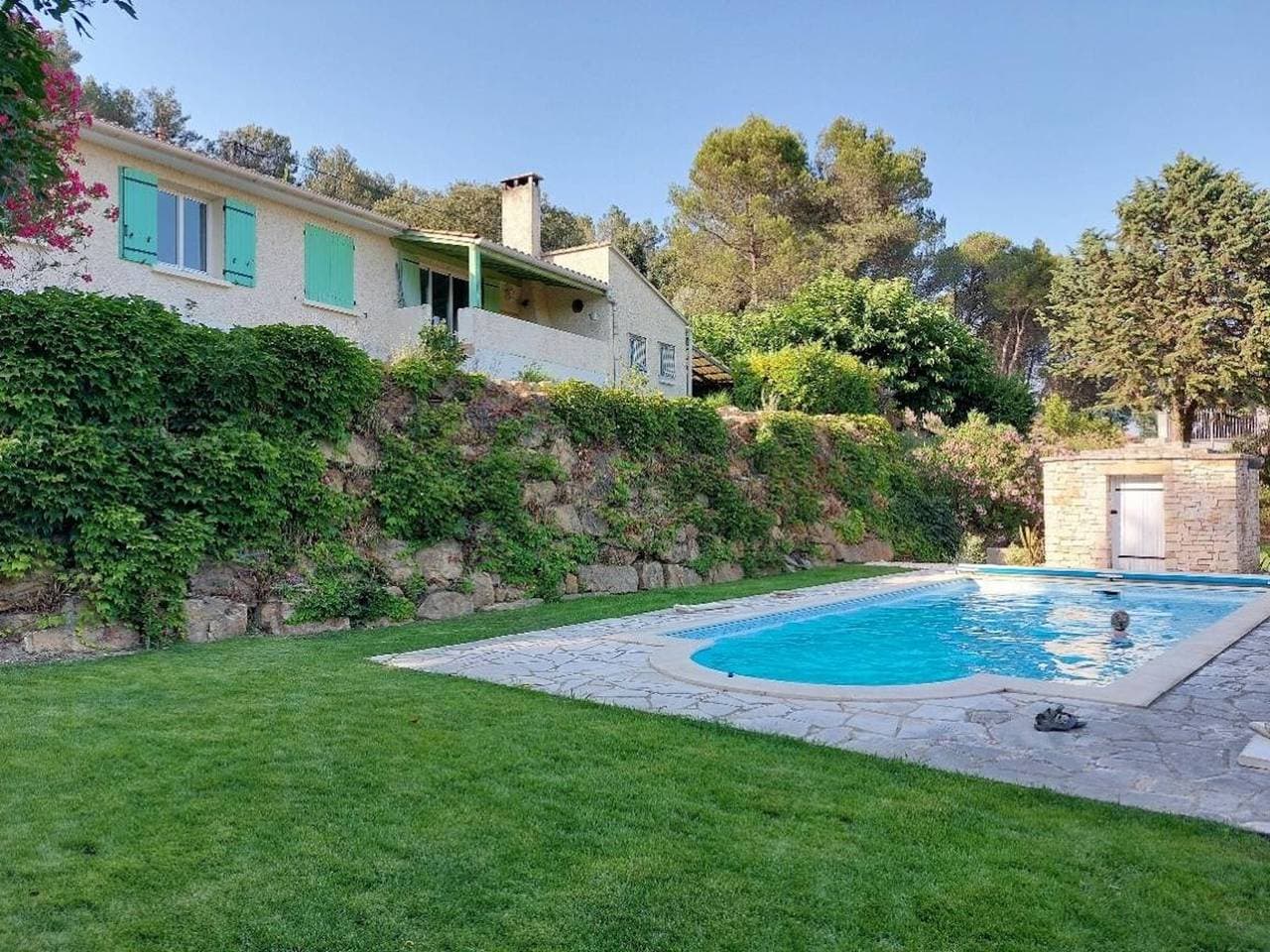 Geräumige Villa in Saint-Nazaire mit privatem Pool 1