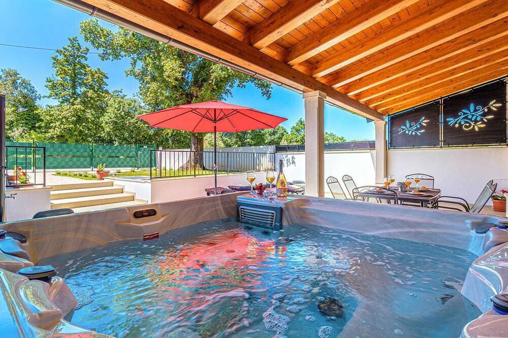 3 bedroom amazing home in Brscici 1