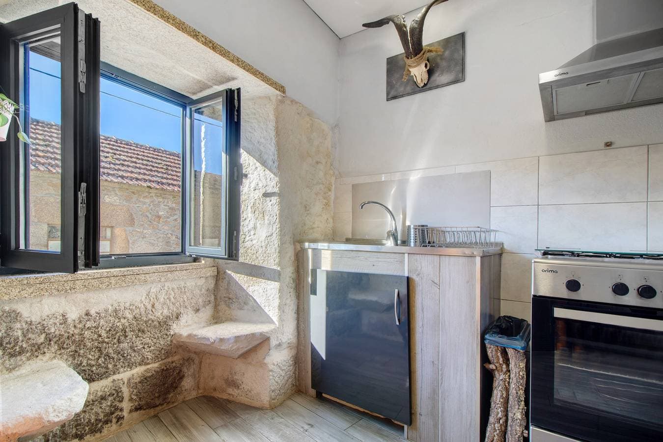 Foto 8 von 38: Ferienhaus 'Casaesquerda Cinza' mit Bergblick und WLAN