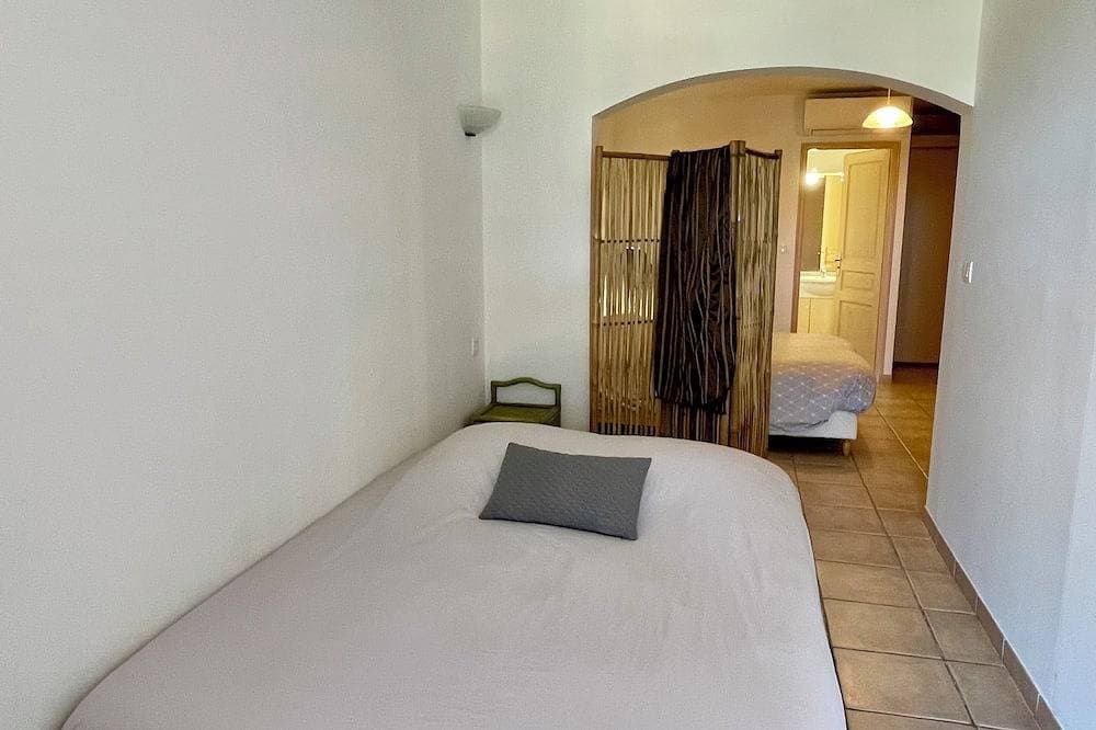 Foto 4 von 13: Apartment n°2 near the beach - sea view + terrace