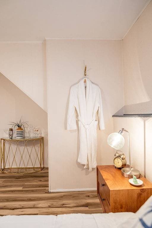 Foto 5 von 9: Private Studio with Kitchenette. Keyless Entry, Parking. Great for Extended Stay