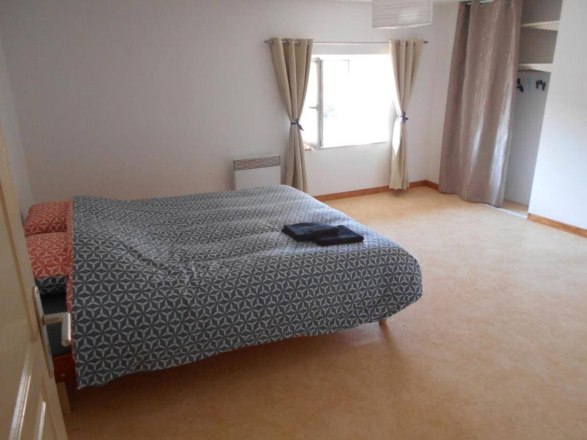 Foto 5 von 10: Three-Bedroom House