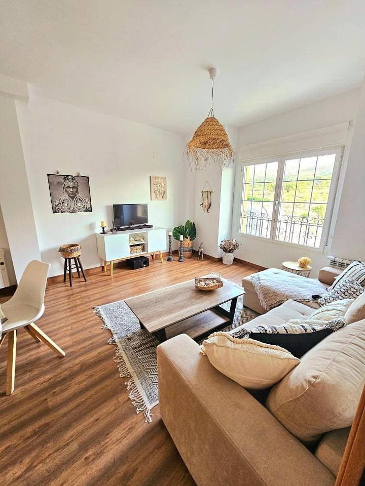 Foto 6 von 40: Two-Bedroom Apartment with Mountain View