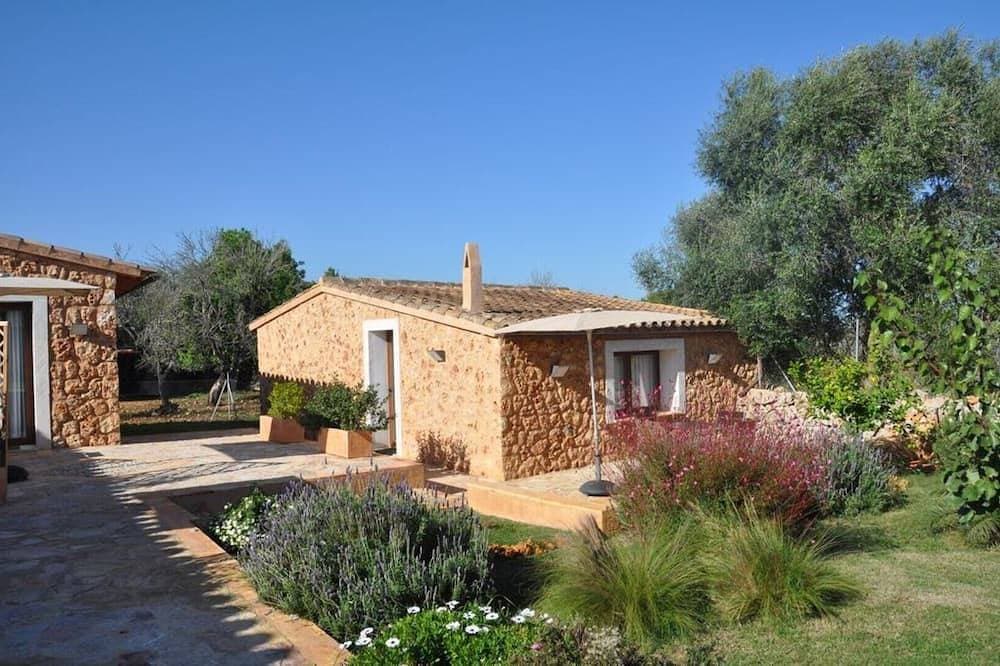 Foto 8 von 12: Can Porretì Agritourism - El Galliner