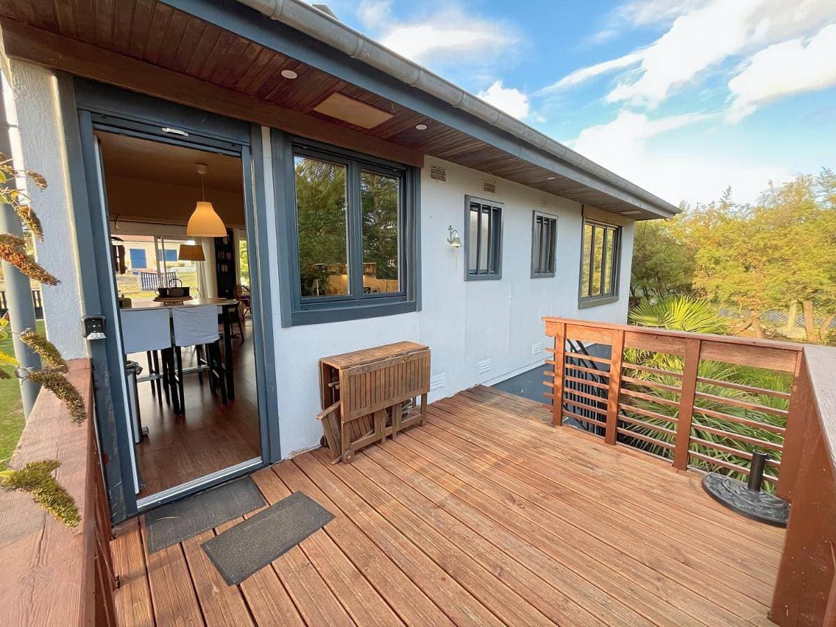 Maison atypique -Jardin, terrasse & cabane perchée 1