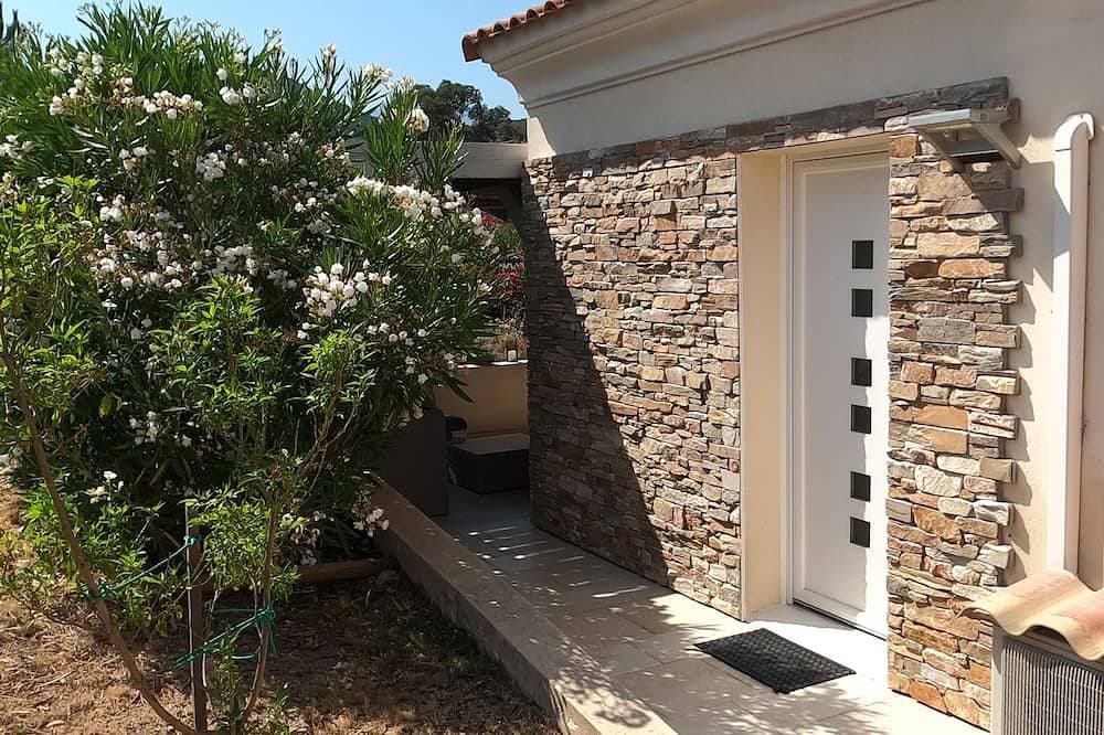 Foto 9 von 20: Provencal Stil Haus mit Blick auf die Berge