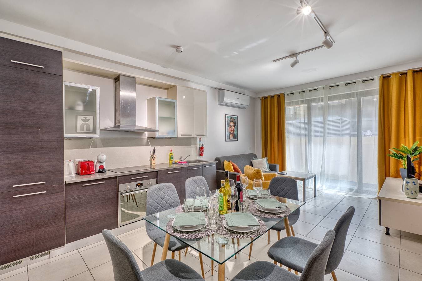 Foto 11 von 27: Ferienwohnung für 4 Personen mit Balkon