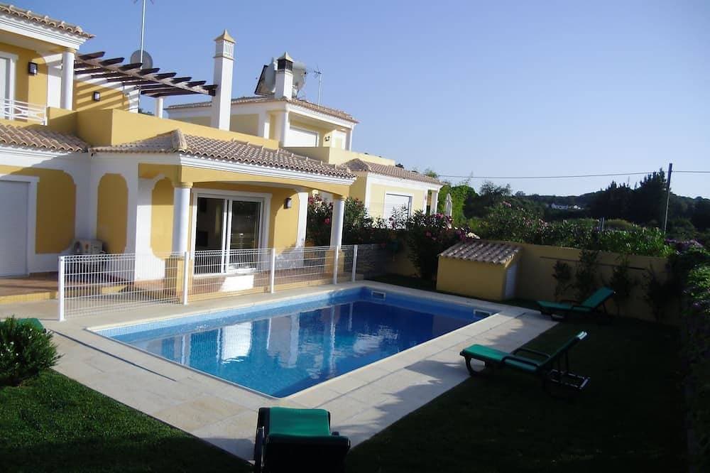 Haus 5 Schlafzimmer mit Schwimmbad 1
