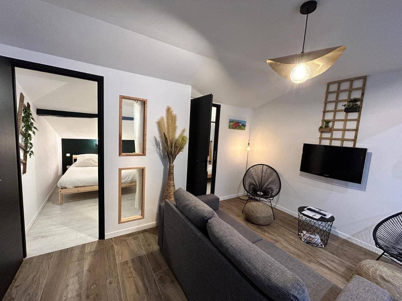 Foto 6 von 9: Two-Bedroom Apartment with Garden View