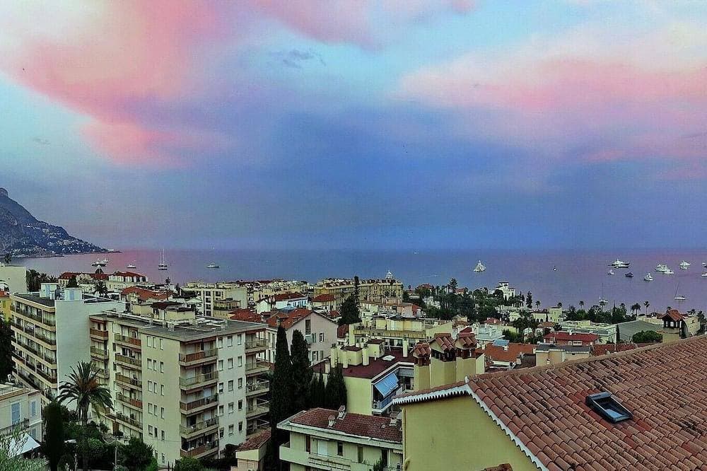 Foto 11 von 17: Magnificent 2p apartment in a villa with sea view, terrace & private parking.
