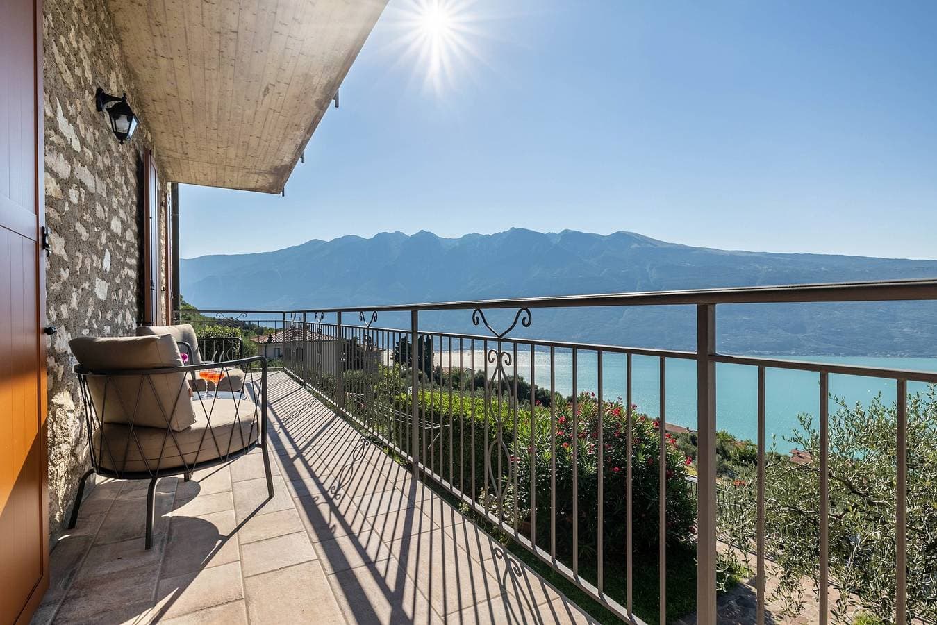 Foto 4 von 31: Ferienwohnung "Il Cinque" mit Seeblick, Gemeinschaftspool und WLAN