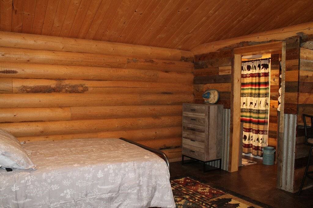 Foto 5 von 13: Little Log Cabin In The Ruby