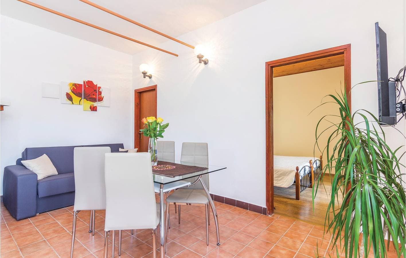 Foto 4 von 23: Apartment mit Meerblick, Pool und Terrasse, 2,5 km von der Küste und dem Stadtzentrum entfernt