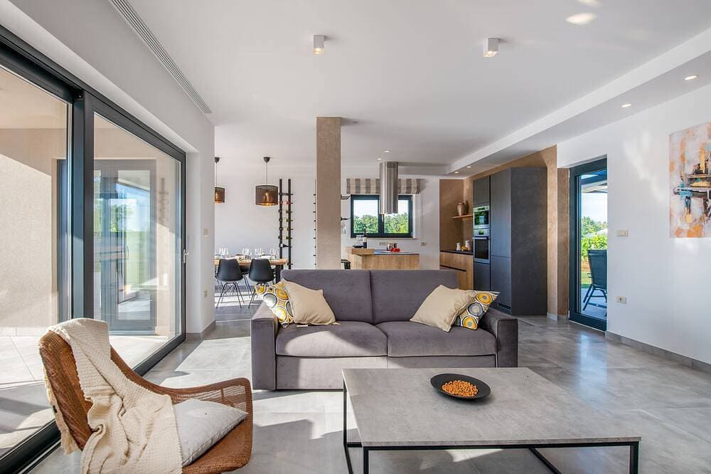 Foto 9 von 30: Neubau Villa Vitis Vitae ***** 1. 400m2 Gartenfläche, Zentralistrien