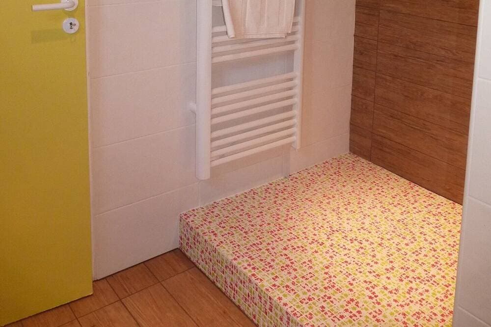 Foto 6 von 17: Schöne und komfortable Suite im Erdgeschoss in Eigentum, Pool und Spa