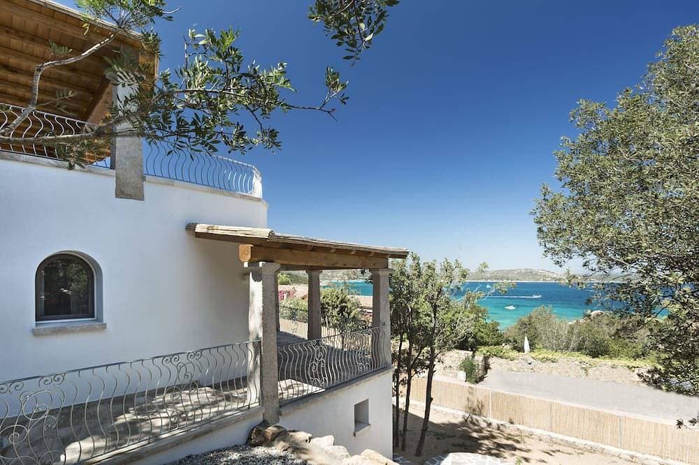 Foto 7 von 17: Villa Astrea Blu, Panoramaterrasse, privater Pool und zwei Schritte vom Strand entfernt