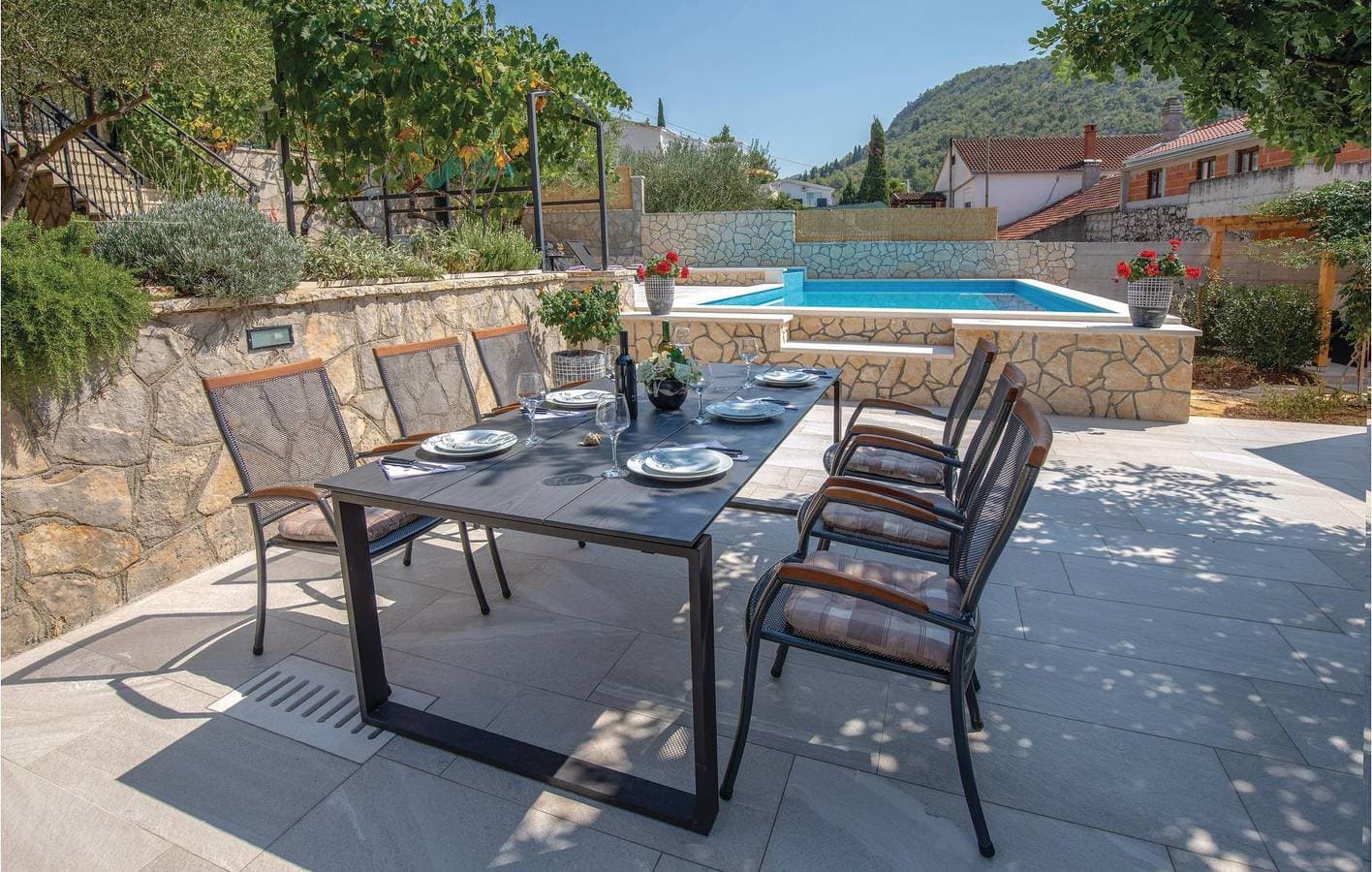 Foto 7 von 25: Modernes Apartment mit Pool, Terrasse und nur 300 m vom Strand entfernt!