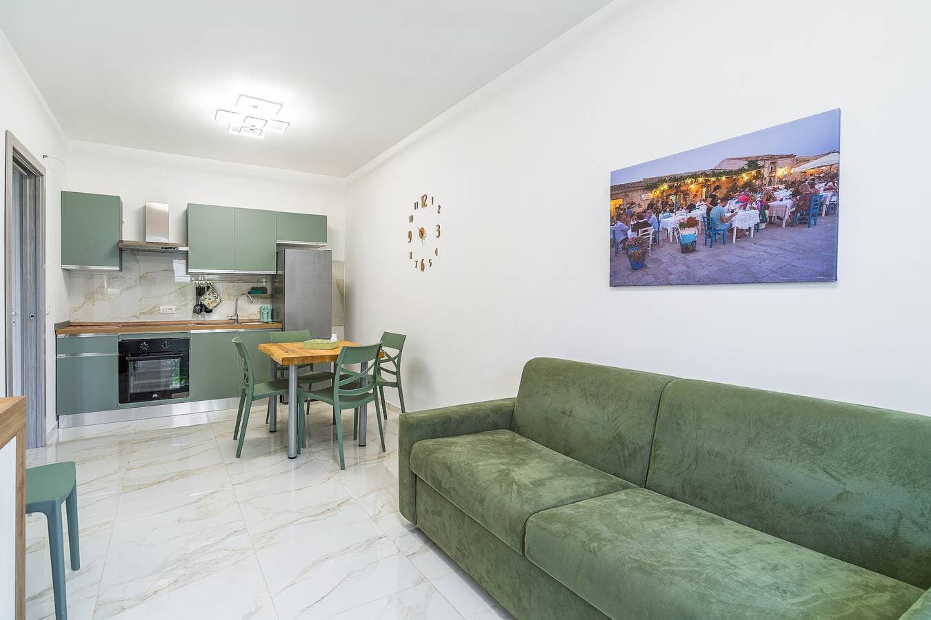 Foto 13 von 27: Apartment 'Marzamemi 1 mit privatem Garten', WLAN und Klimaanlage