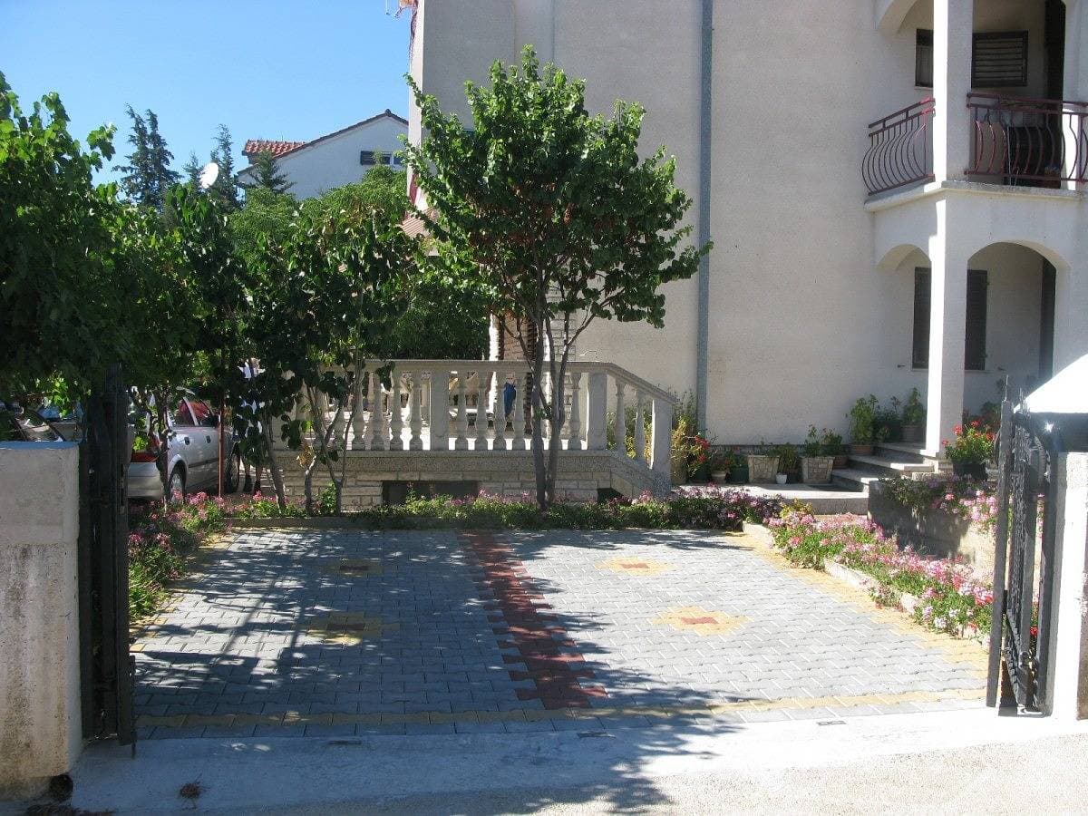 Foto 12 von 27: Studio Appartement mit Terrasse und Meerblick Biograd na Moru As-21048-a
