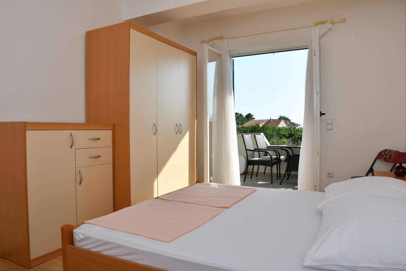 Foto 6 von 9: 2-Zimmer-Ferienwohnung mit Balkon und Meerblick Banjol (Rab) A-23240-a