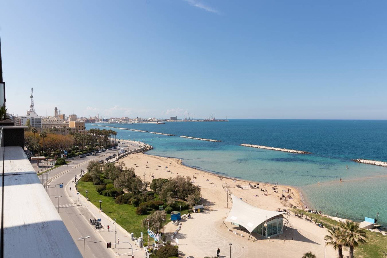 Foto 2 von 28: Apartment 'La Dimora Sul Mare' mit Meerblick, WLAN und Klimaanlage