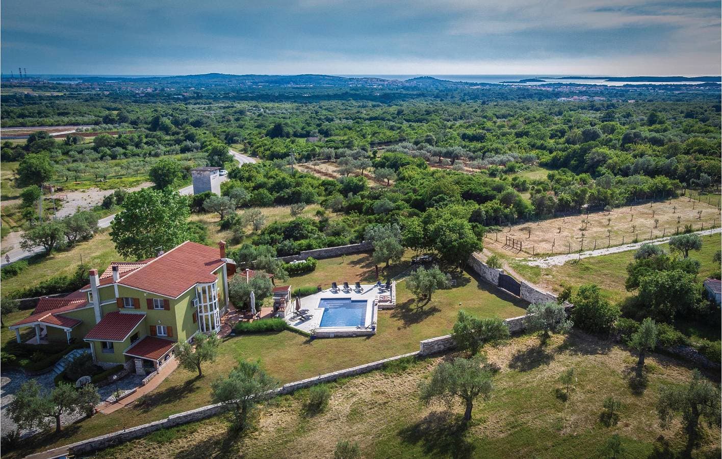 Foto 2 von 76: Gemütliche Ferienwohnung am Meer mit Pool und Terrasse in der Nähe von Galizana