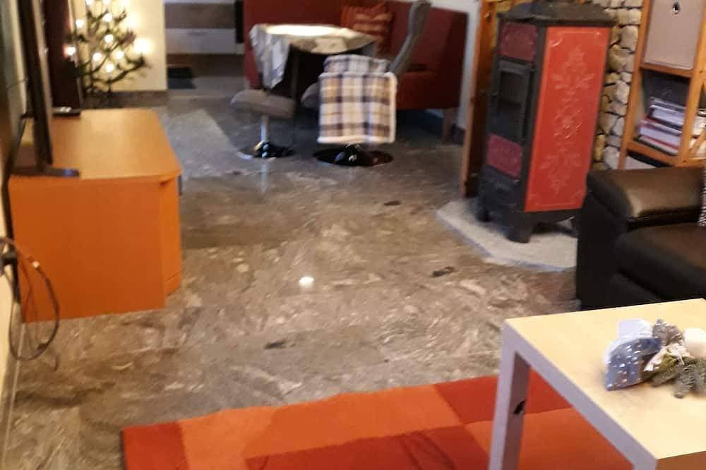 Foto 5 von 15: Bungalow am Stadtrand  mit Terrasse unter Altbaumbestand