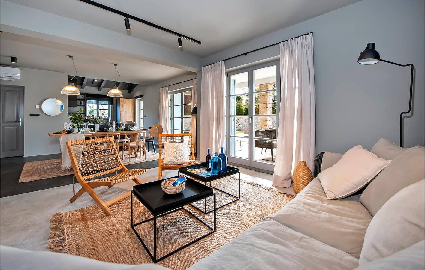 Foto 4 von 47: Modernes 200 m² großes Apartment mit Pool, WLAN und nur wenige Schritte vom Zentrum von Matohanci entfernt